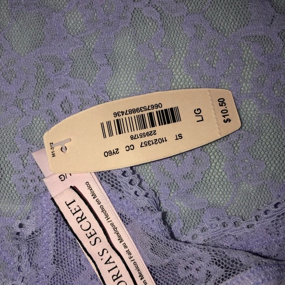 NWT VS Thongs - Picture 3 of 5